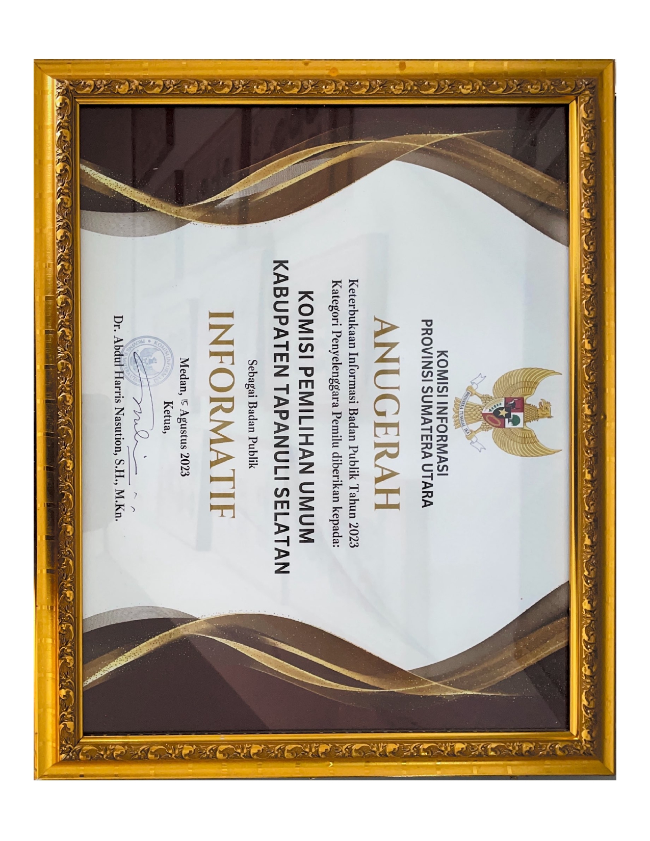 KPU KABUPATEN TAPANULI SELATAN MENERIMA PENGHARGAAN DARI KIP PROVINSI SUMATERA UTARA